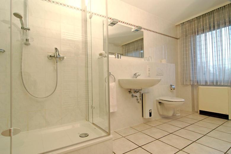 Zewener Hof - Garni Hotell Trier Rum bild