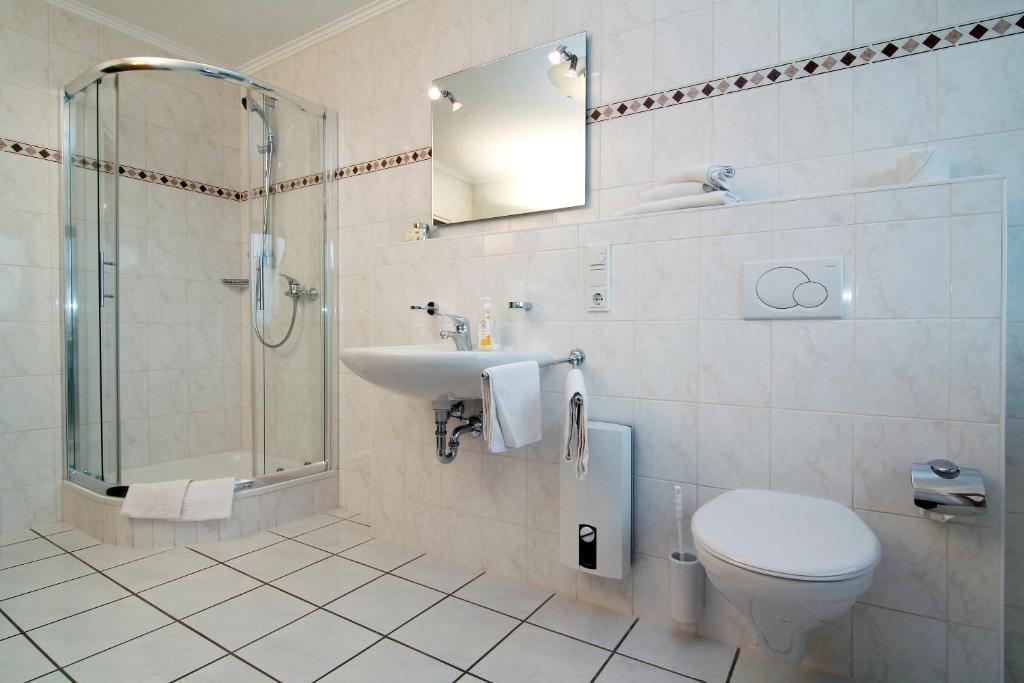 Zewener Hof - Garni Hotell Trier Rum bild